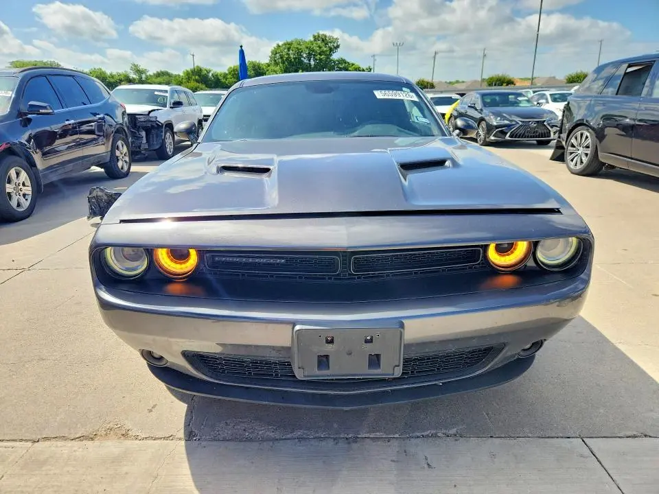 2017 DODGE CHALLENGER SXT  