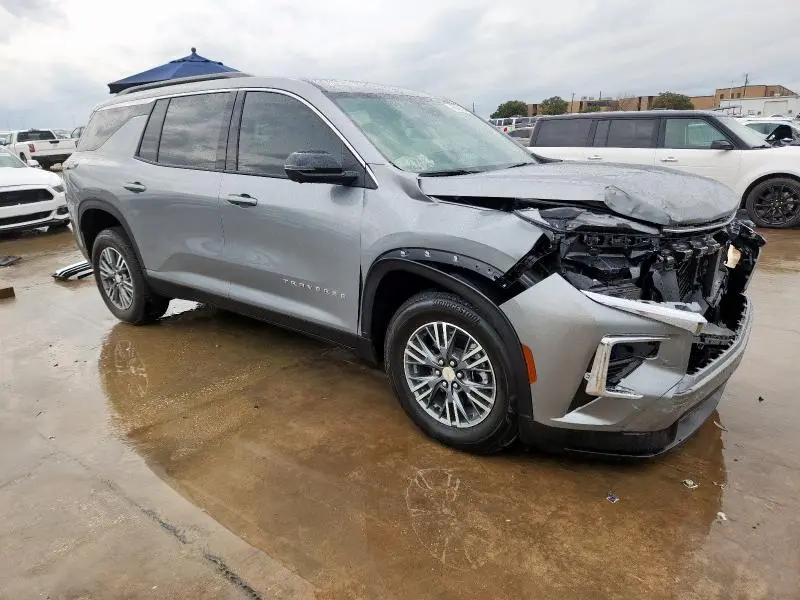 2024 CHEVROLET TRAVERSE LT  