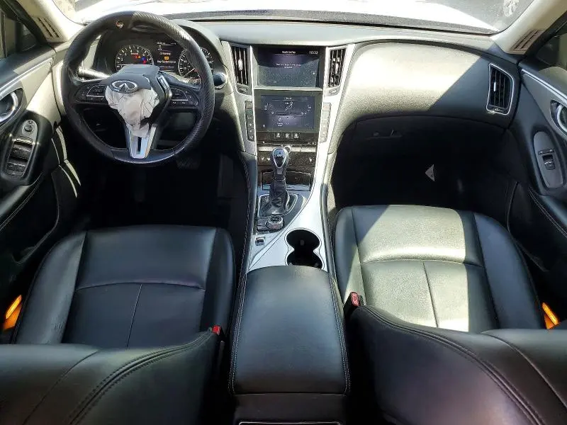 2021 INFINITI Q50 LUXE  