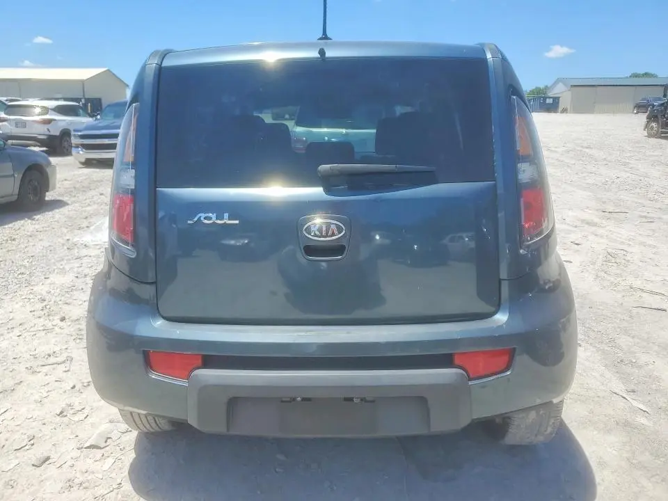 2011 KIA SOUL +  