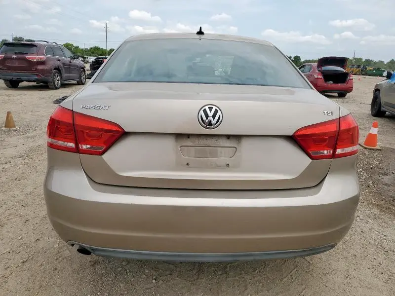 2015 VOLKSWAGEN PASSAT S  