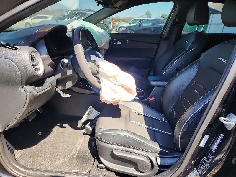 2022 KIA FORTE GT LINE  