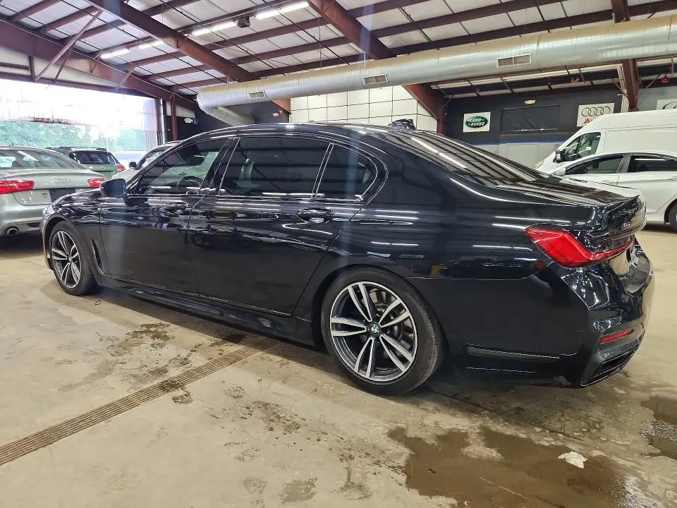 2021 BMW 750 XI  