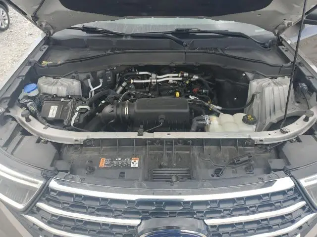 2021 FORD EXPLORER XLT  