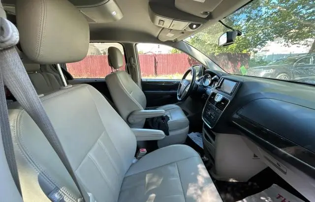 2015 CHRYSLER TOWN & COUNTRY TOURING  