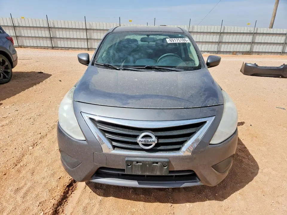 2018 NISSAN VERSA SV  