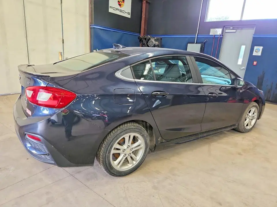 2016 CHEVROLET CRUZE LT  