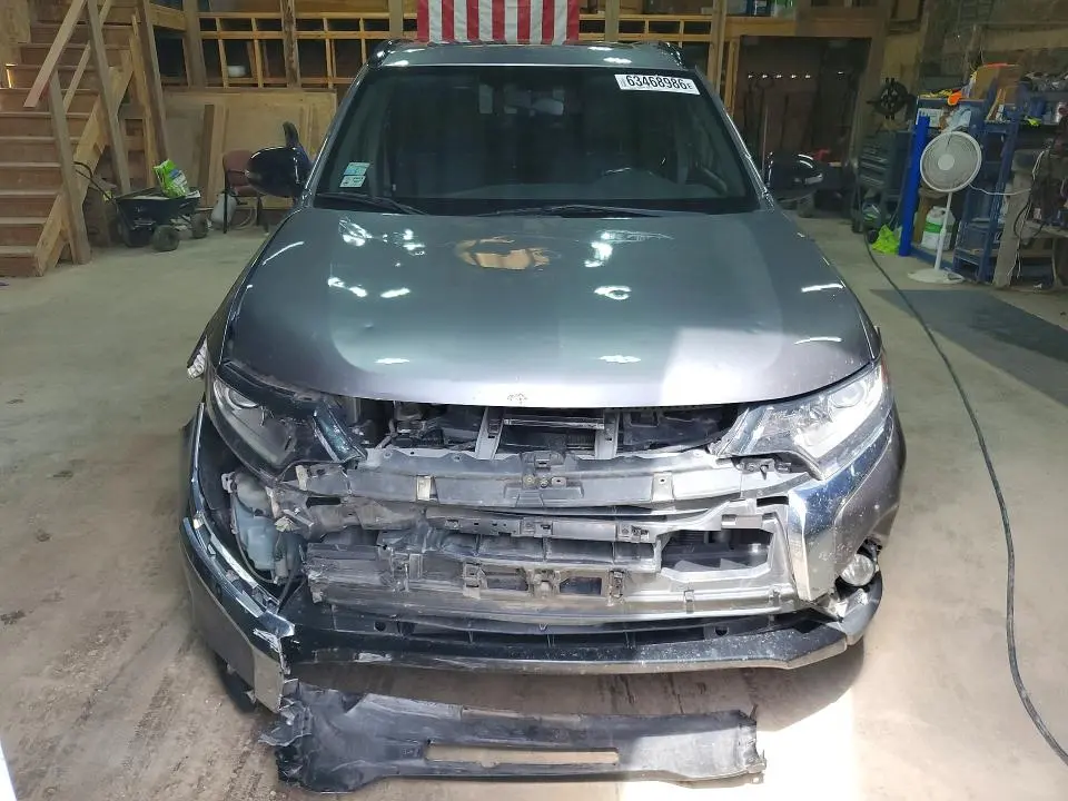 2018 MITSUBISHI OUTLANDER SE  