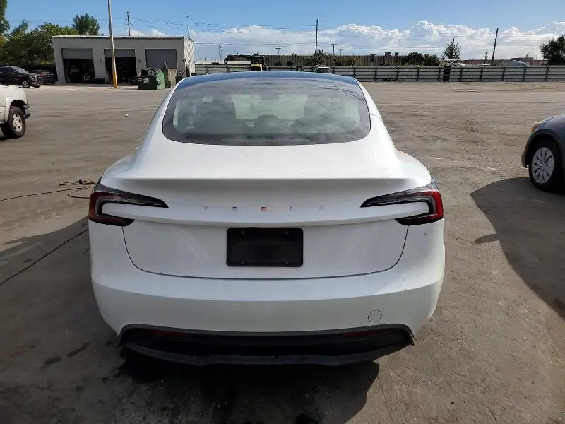 2024 TESLA MODEL 3   