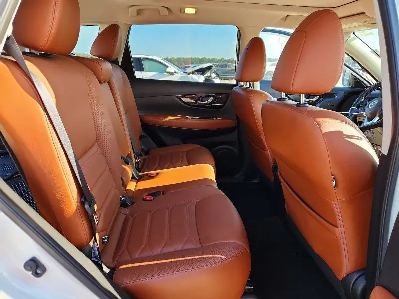 2017 NISSAN ROGUE SL  