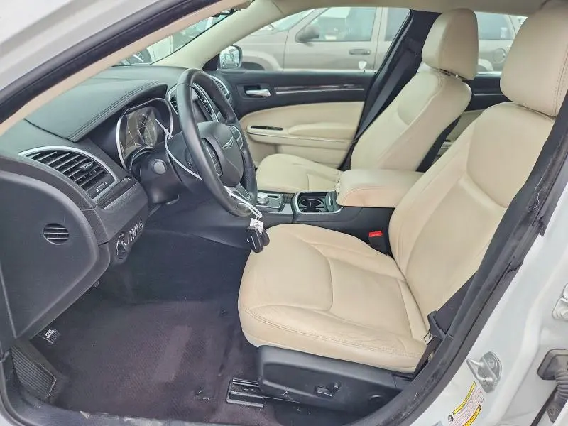 2017 CHRYSLER 300 LIMITED  