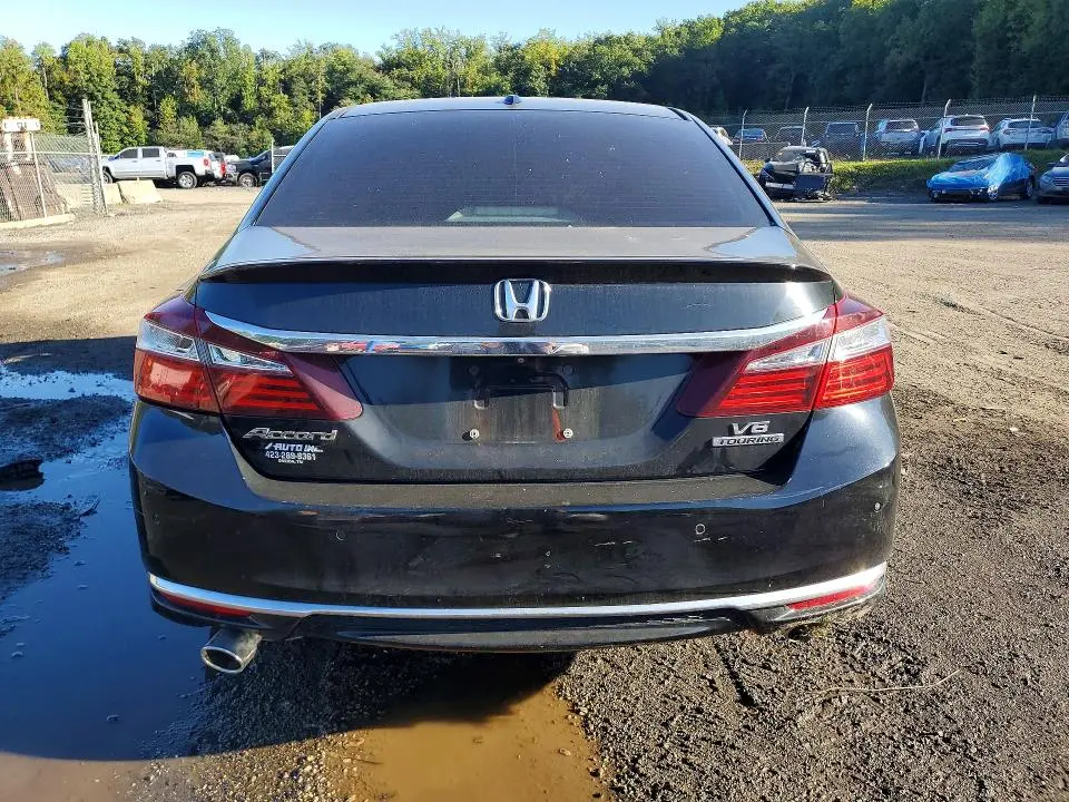 2017 HONDA ACCORD TOURING  
