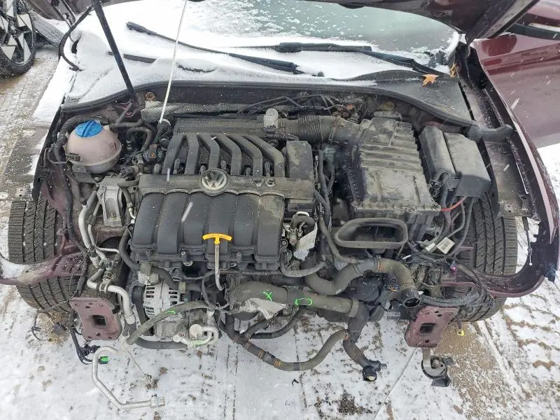 2013 VOLKSWAGEN PASSAT SE  