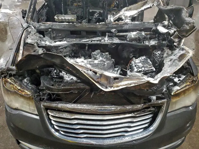 2011 CHRYSLER TOWN & COUNTRY TOURING  