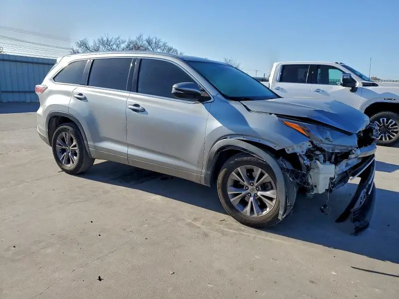 2015 TOYOTA HIGHLANDER XLE  