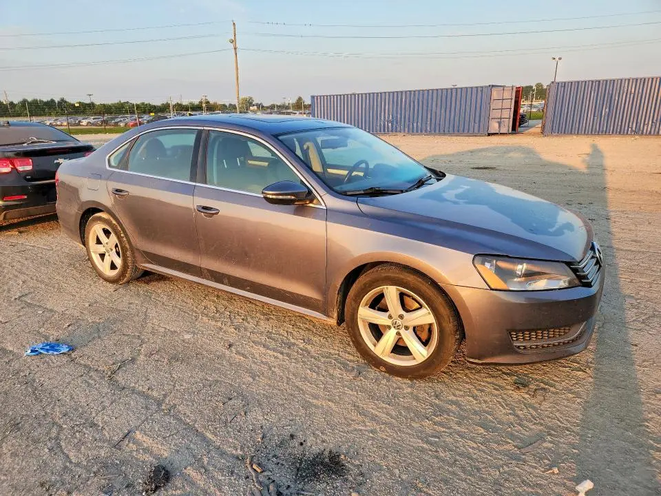 2012 VOLKSWAGEN PASSAT SE  