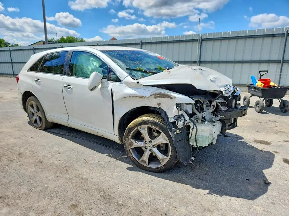 2013 TOYOTA VENZA XLE  