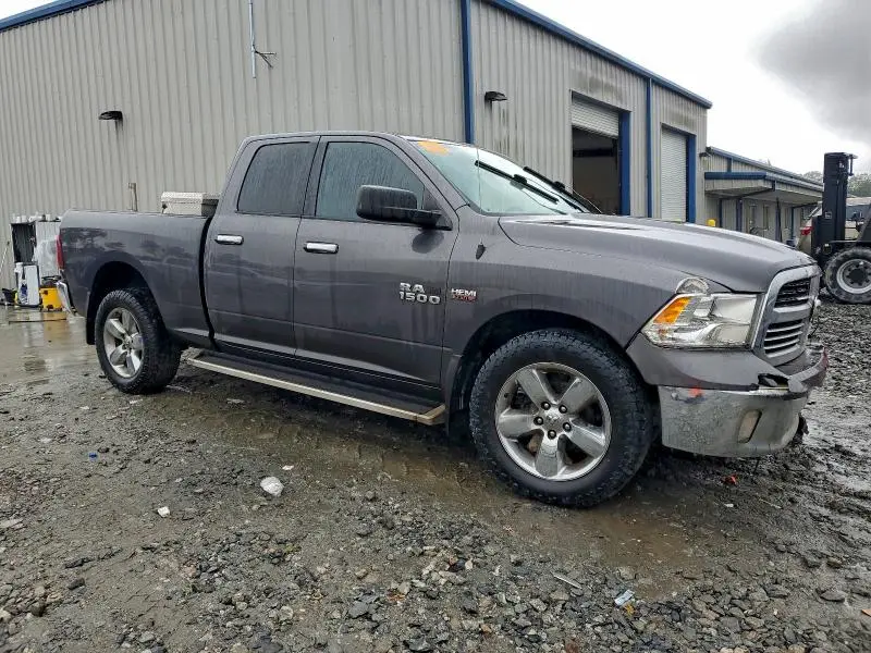 2016 RAM 1500 SLT  