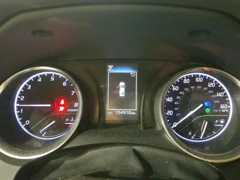 2020 TOYOTA CAMRY SE  