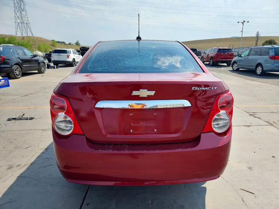 2015 CHEVROLET SONIC LT  