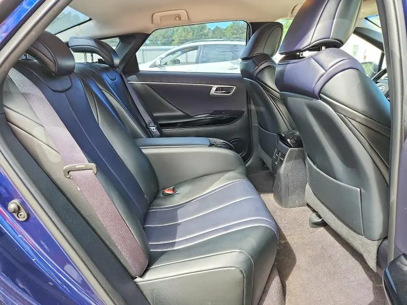 2019 TOYOTA MIRAI BASE  