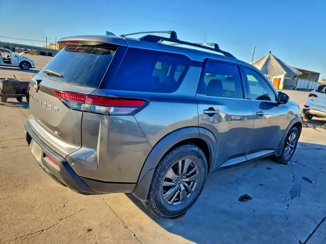 2023 NISSAN PATHFINDER SV  