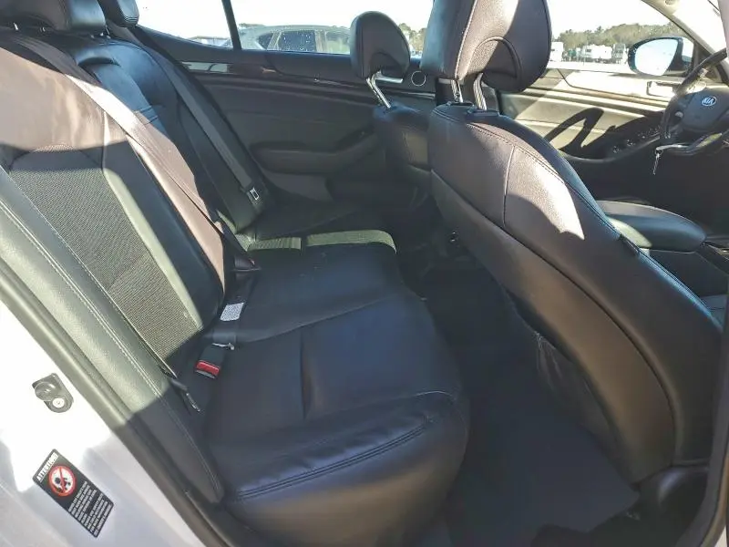 2015 KIA CADENZA PREMIUM  