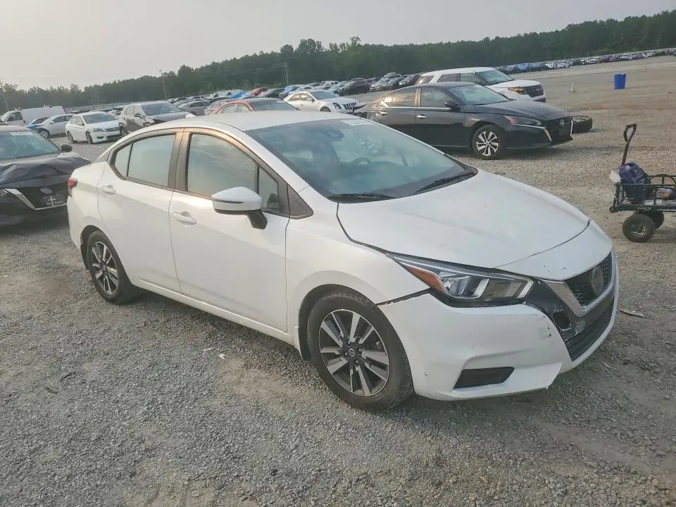 2020 NISSAN VERSA SV  