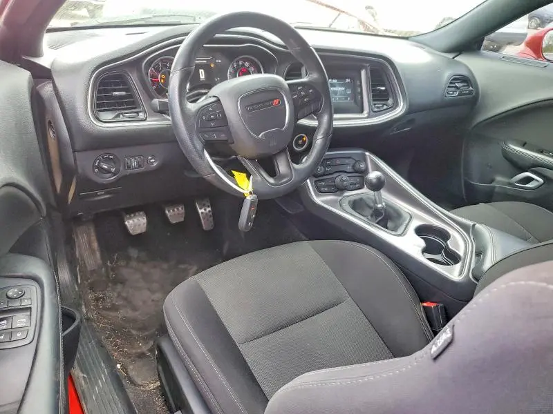 2015 DODGE CHALLENGER SXT  