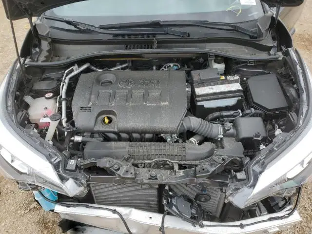 2022 TOYOTA C-HR XLE  