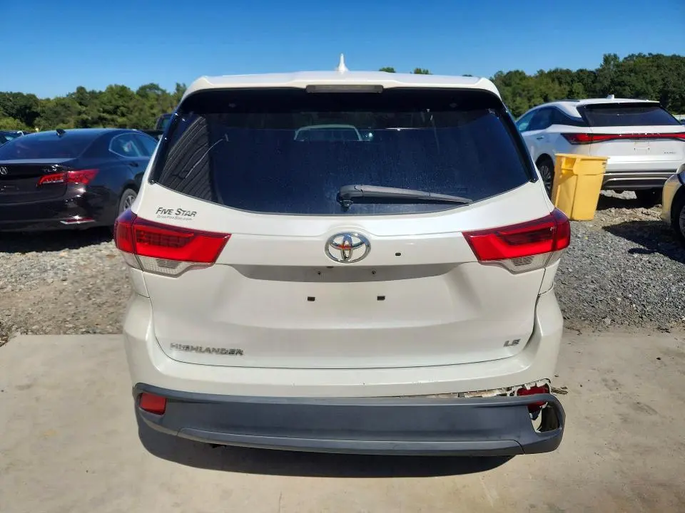 2019 TOYOTA HIGHLANDER LE PLUS  