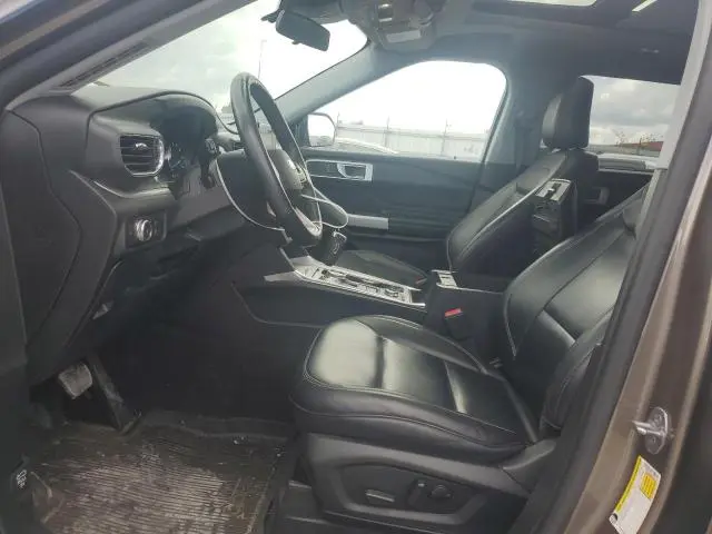 2021 FORD EXPLORER XLT  