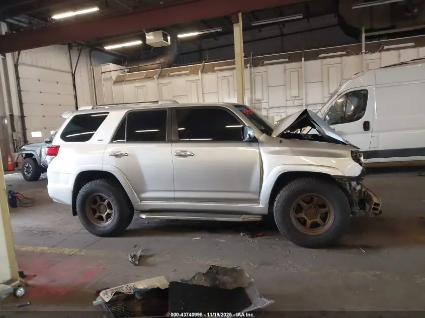 2013 TOYOTA 4RUNNER SR5