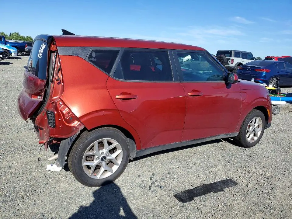 2023 KIA SOUL LX  