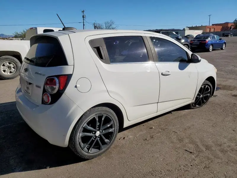 2015 CHEVROLET SONIC LT  