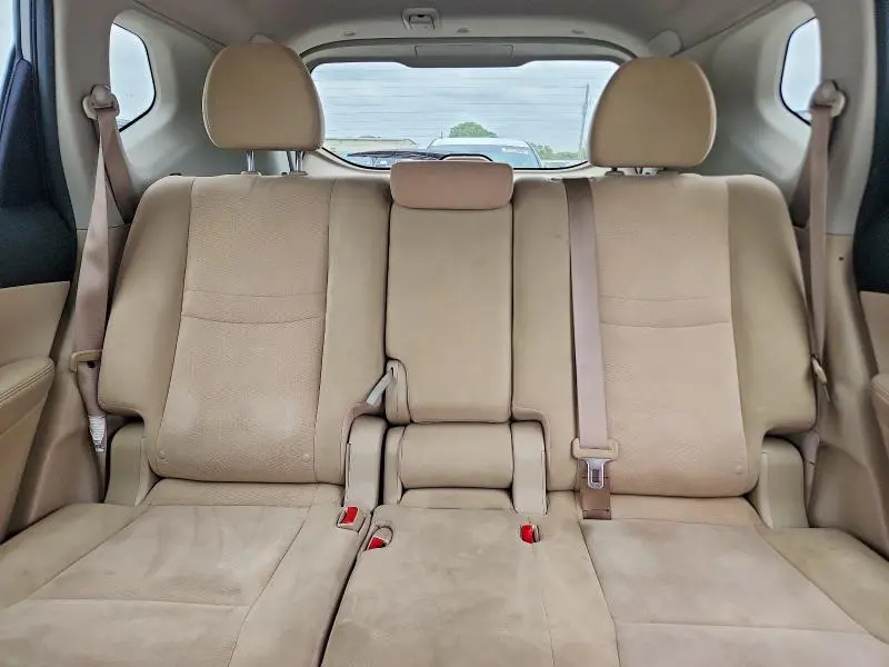 2015 NISSAN ROGUE SV  