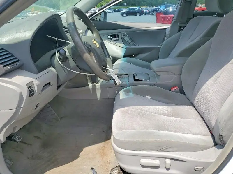 2010 TOYOTA CAMRY LE  