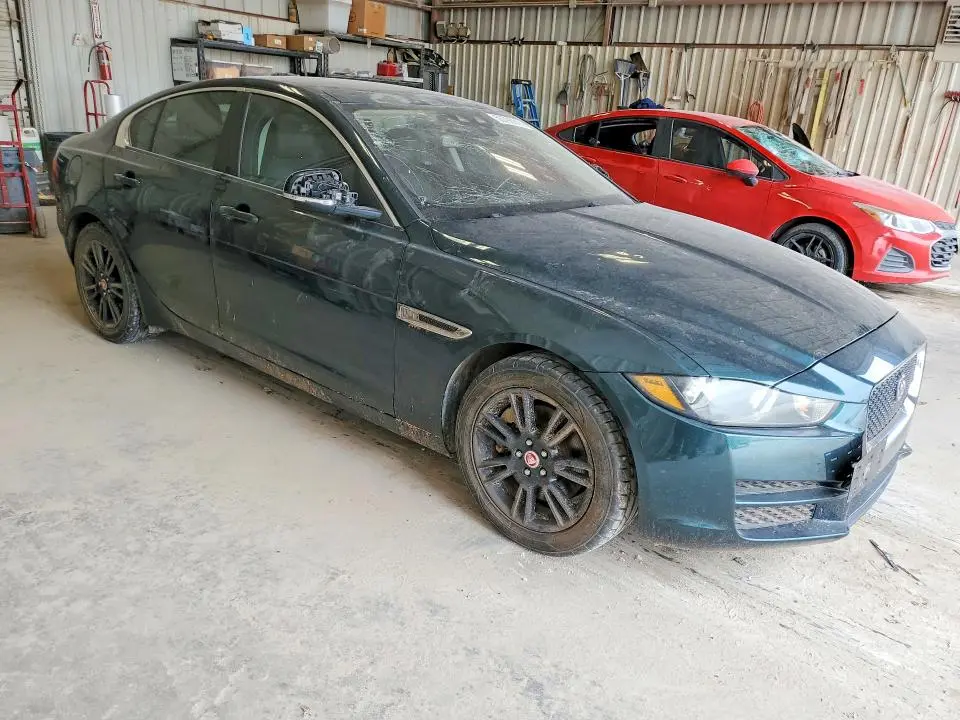 2017 JAGUAR XE PREMIUM  