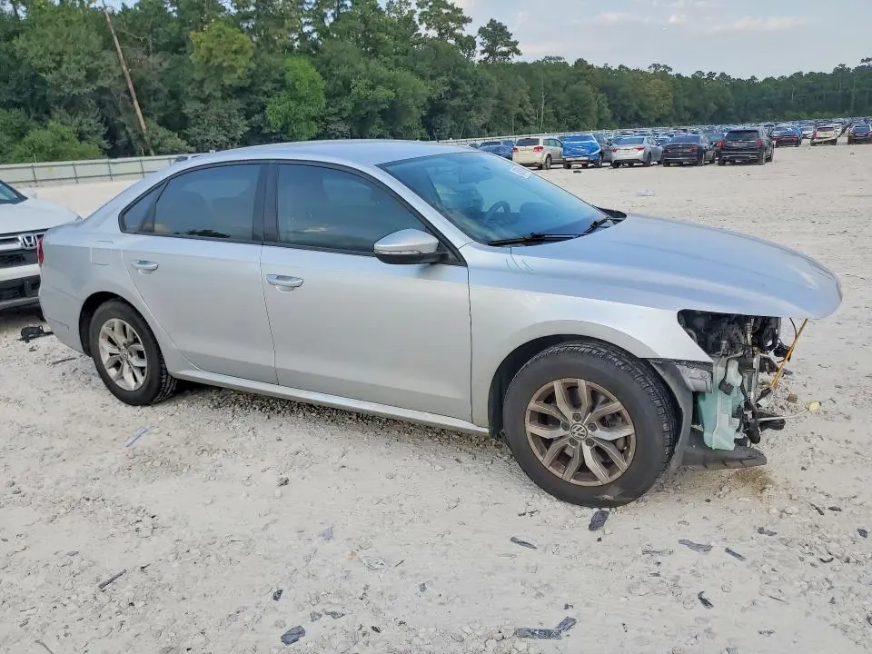 2018 VOLKSWAGEN PASSAT S  