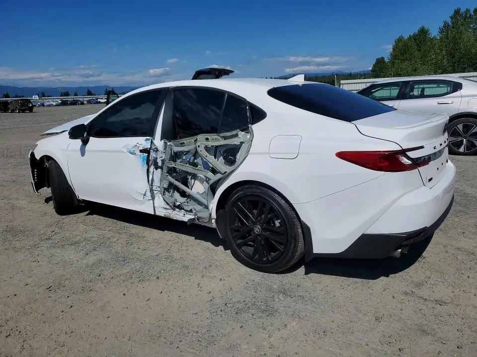 2025 TOYOTA CAMRY   