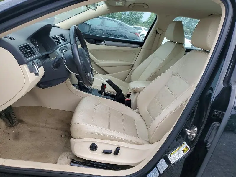 2015 VOLKSWAGEN PASSAT S  