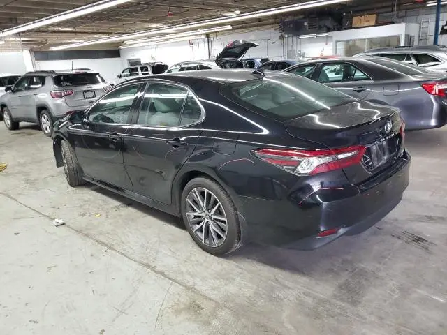 2023 TOYOTA CAMRY XLE  