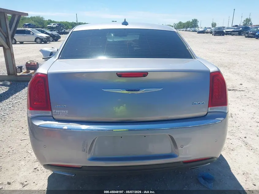 2018 CHRYSLER 300 LIMITED AWD