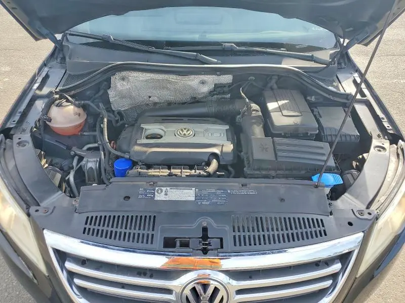 2010 VOLKSWAGEN TIGUAN SE  
