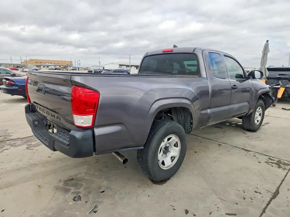 2017 TOYOTA TACOMA SR  