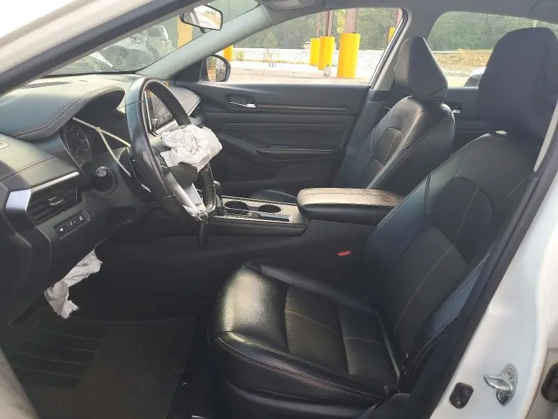 2022 NISSAN ALTIMA SR  