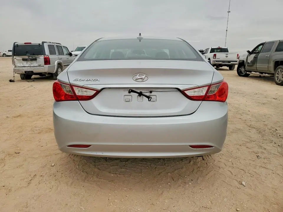 2012 HYUNDAI SONATA GLS  