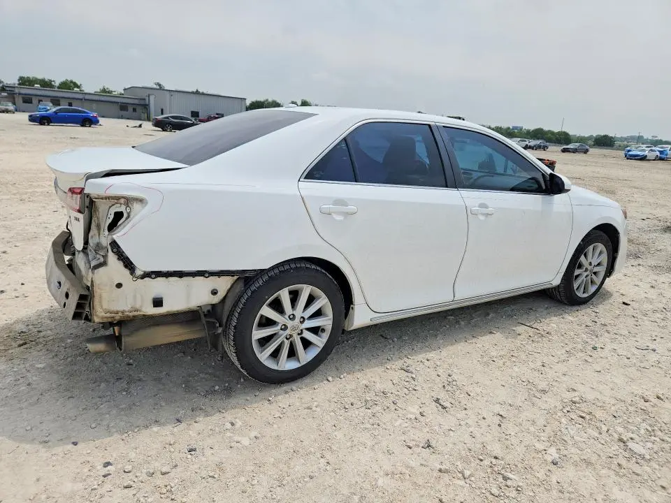2013 TOYOTA CAMRY XLE  