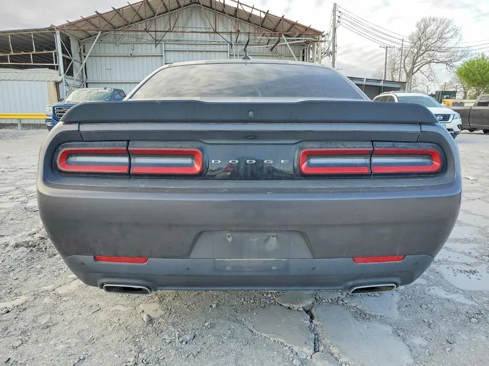2016 DODGE CHALLENGER SXT  