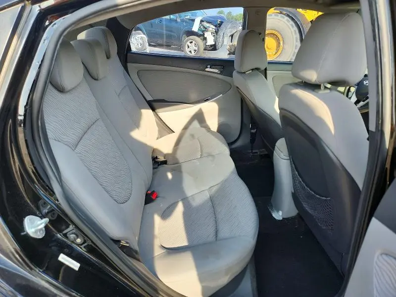 2012 HYUNDAI ACCENT GLS  